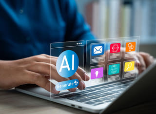 Investor kripto pemula mempelajari dasar trading AI secara otomatis